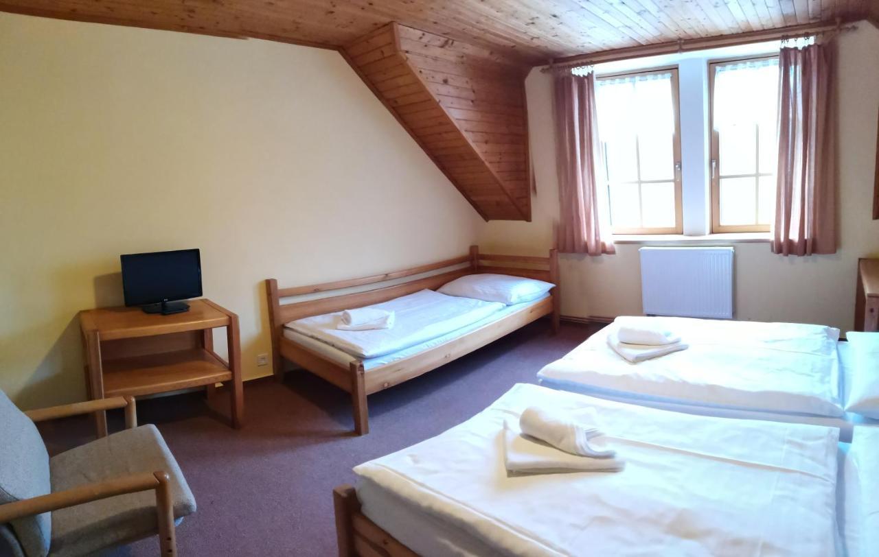 Hotel Zlaty Potok Nicov  ภายนอก รูปภาพ