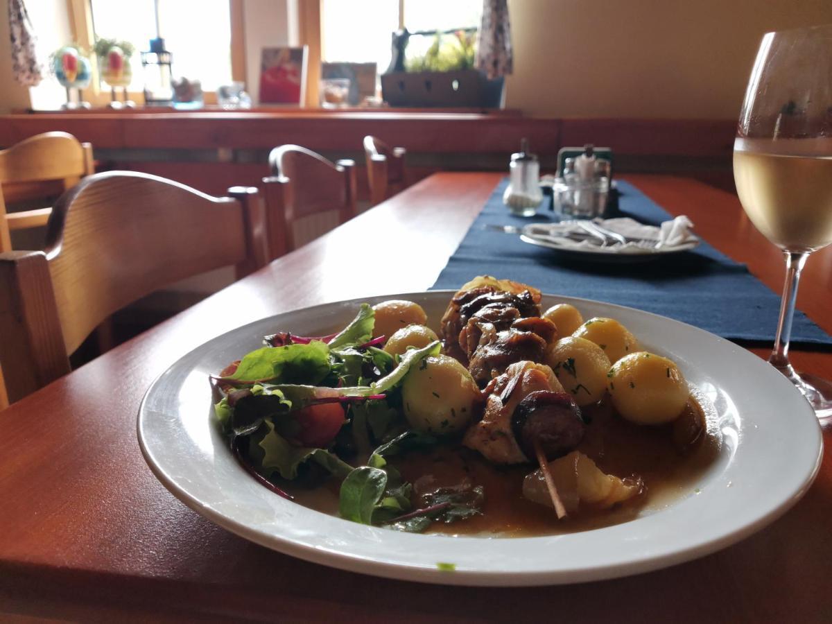 Hotel Zlaty Potok Nicov  ภายนอก รูปภาพ