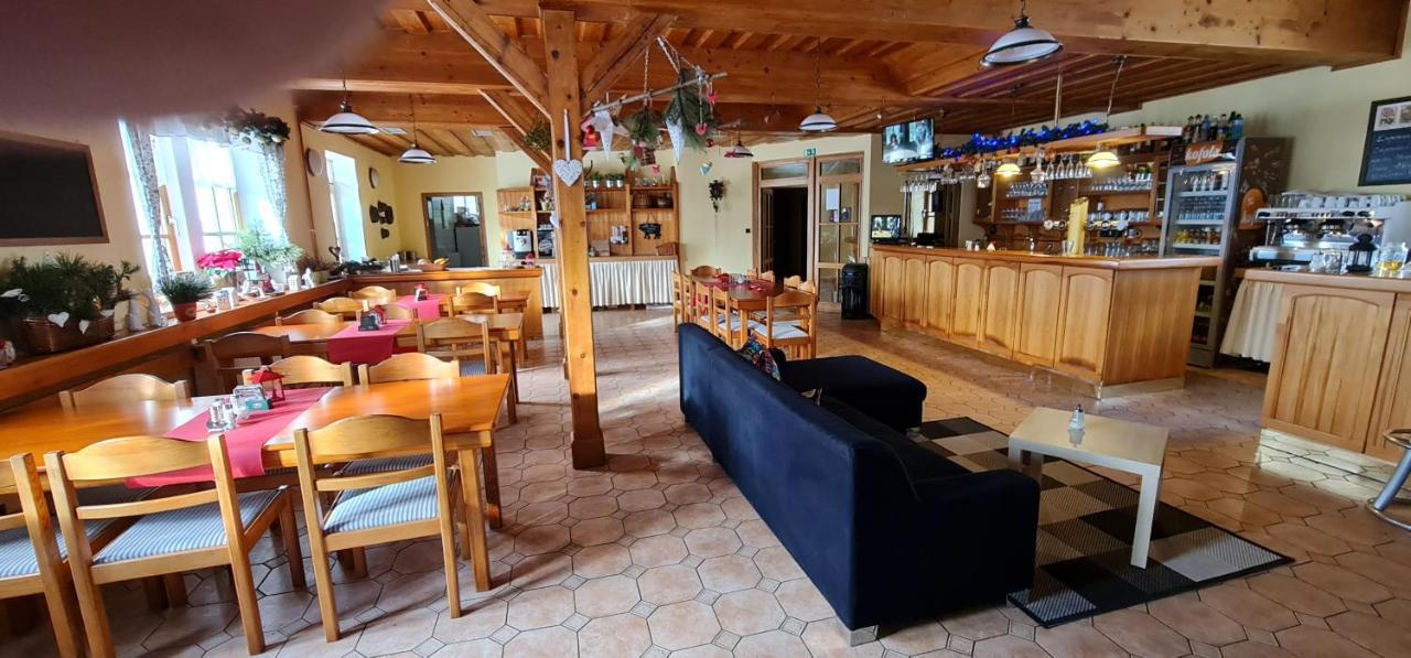 Hotel Zlaty Potok Nicov  ภายนอก รูปภาพ