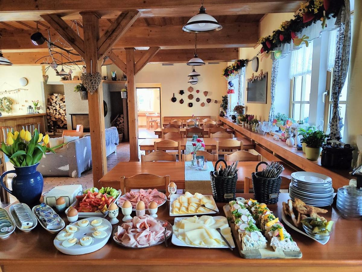 Hotel Zlaty Potok Nicov  ภายนอก รูปภาพ