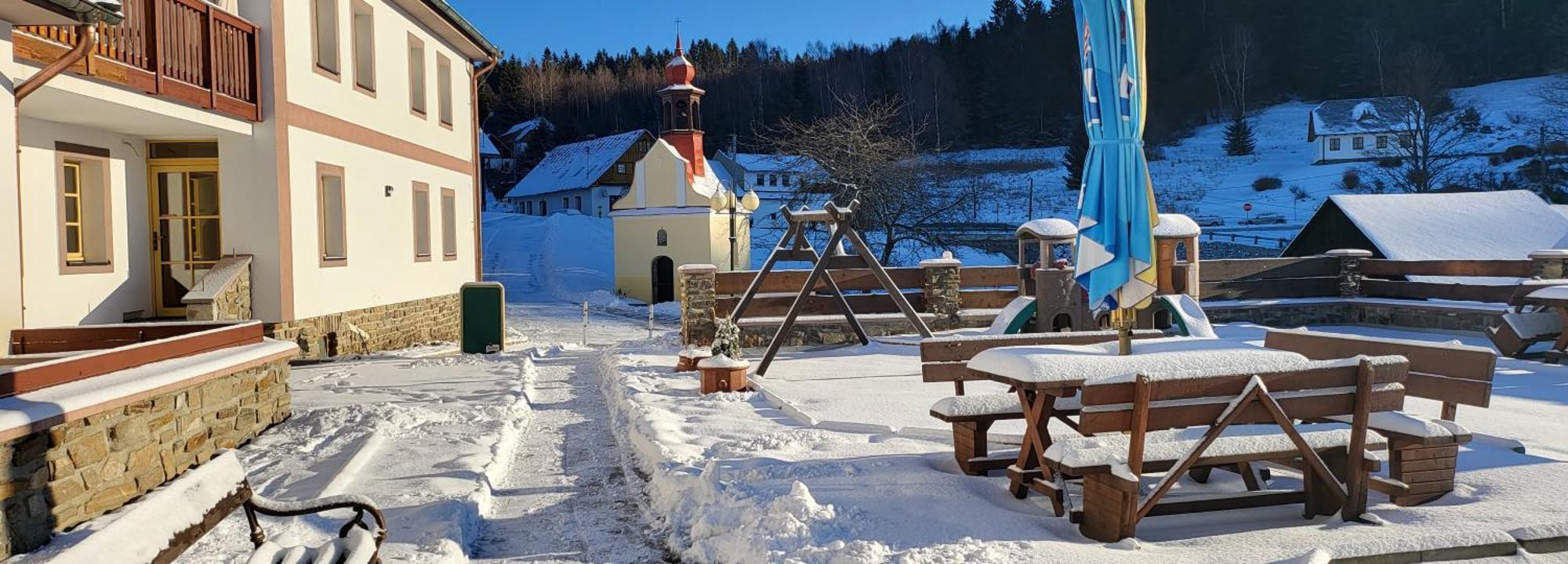 Hotel Zlaty Potok Nicov  ภายนอก รูปภาพ