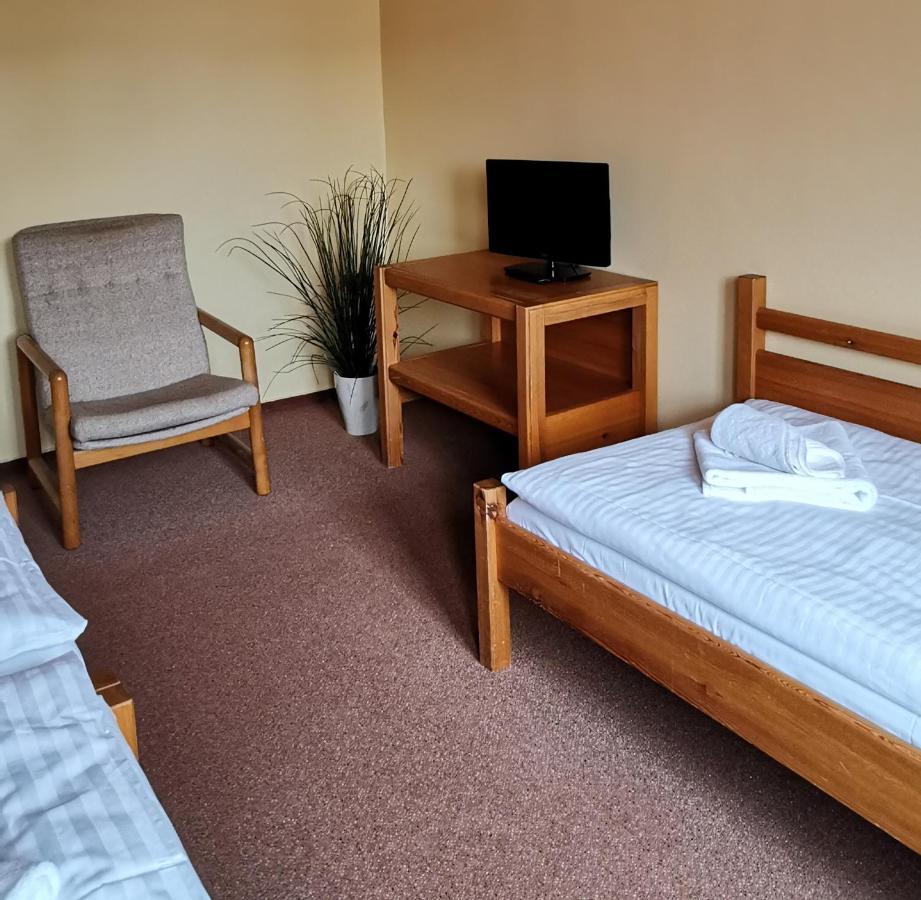 Hotel Zlaty Potok Nicov  ภายนอก รูปภาพ