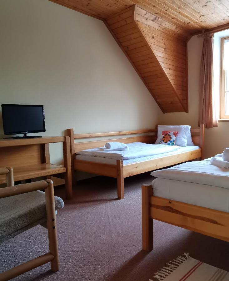 Hotel Zlaty Potok Nicov  ภายนอก รูปภาพ